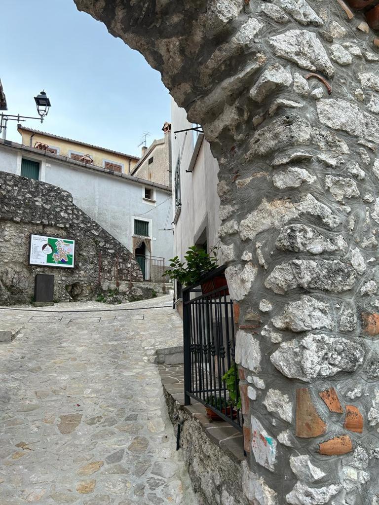 Il Borgo Dei Normanni Villa Colliano Eksteriør billede